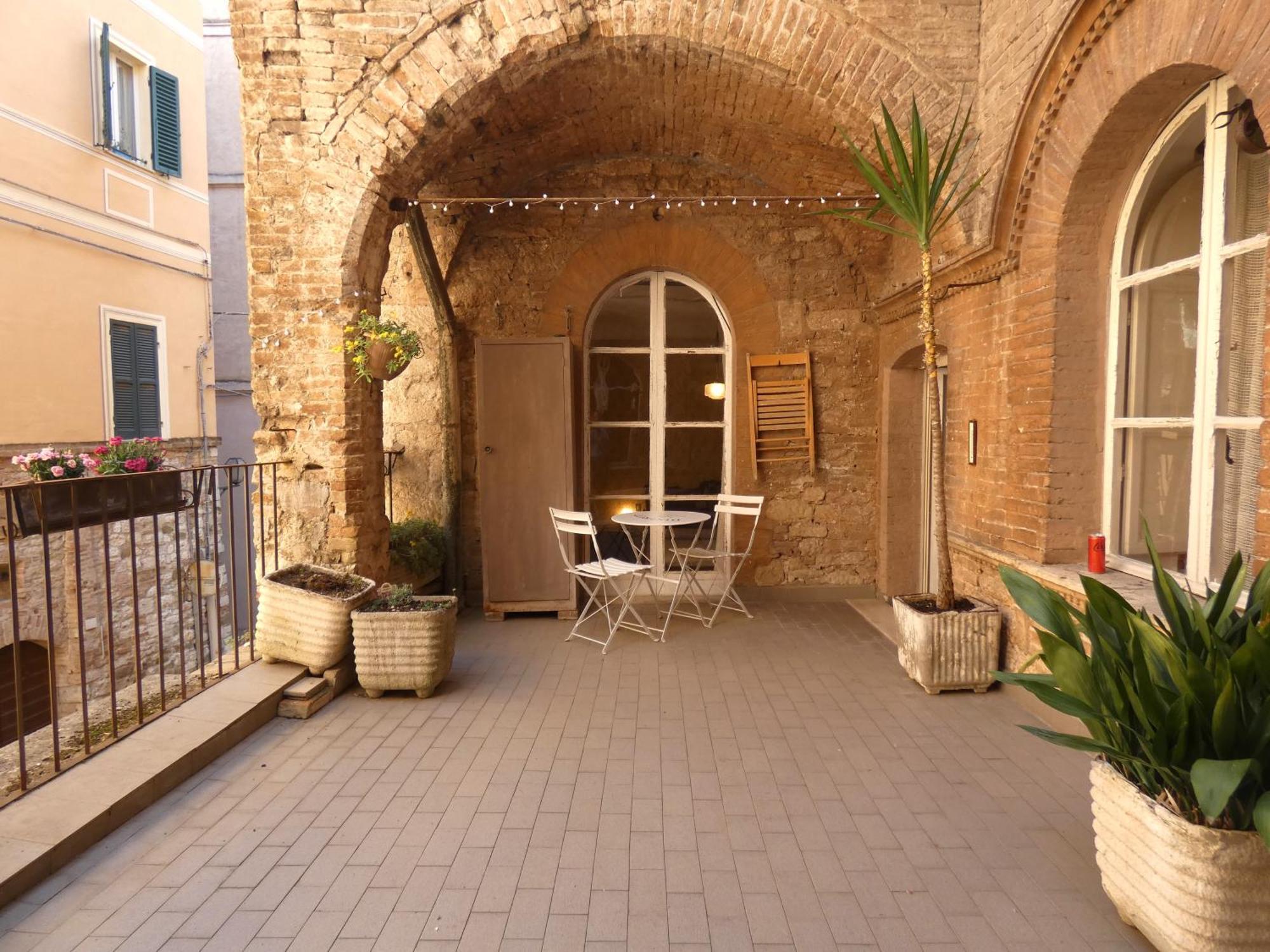 Via Vincioli - La Terrazza Nel Cuore Di Perugia ペルージャ エクステリア 写真