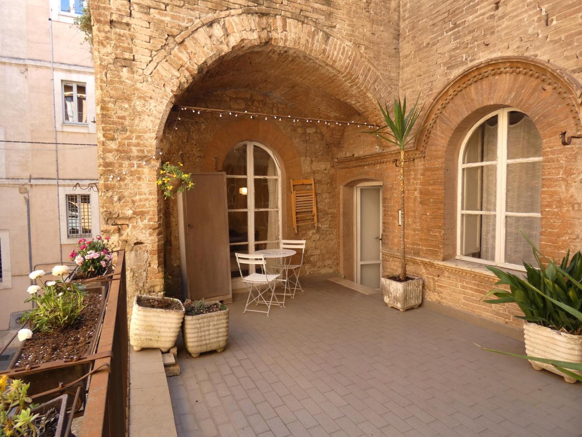 Via Vincioli - La Terrazza Nel Cuore Di Perugia ペルージャ エクステリア 写真